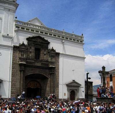 UNLOCKING THE SECRETS: BEST TIME TO VISIT QUITO FOR AN UNFORGETTABLE EXPERIENCE!: Clouds moving in at noon in Quito.