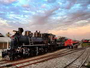 RIDE ECUADOR BY TRAIN, RAIL, RAILROAD & RAILWAY: Steam engine at Chambacalle railway station in Quito.