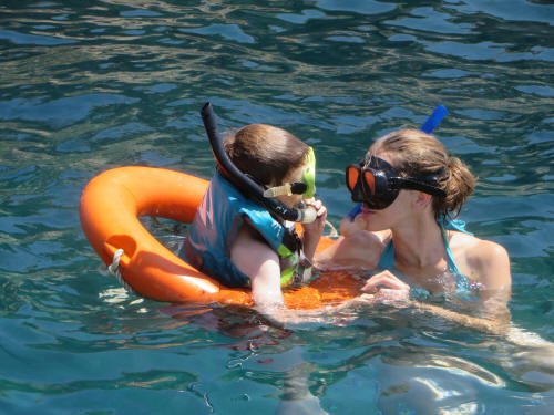 ISLA DE LA PLATA, ECUADOR, TOURS [2026]: Parents can safely take along their little children.