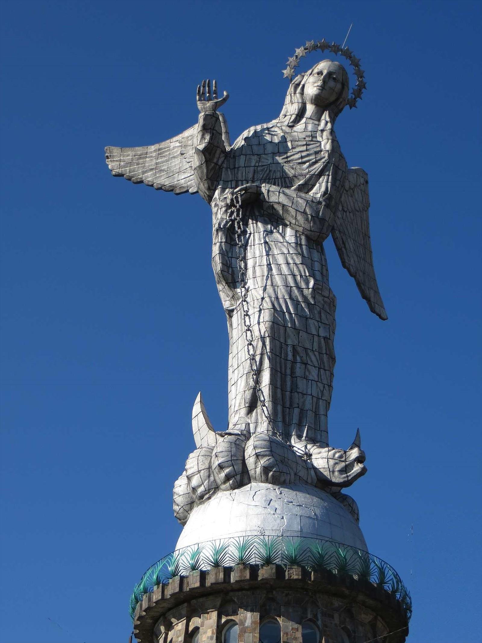 Virgin of Quito at the Panacillo