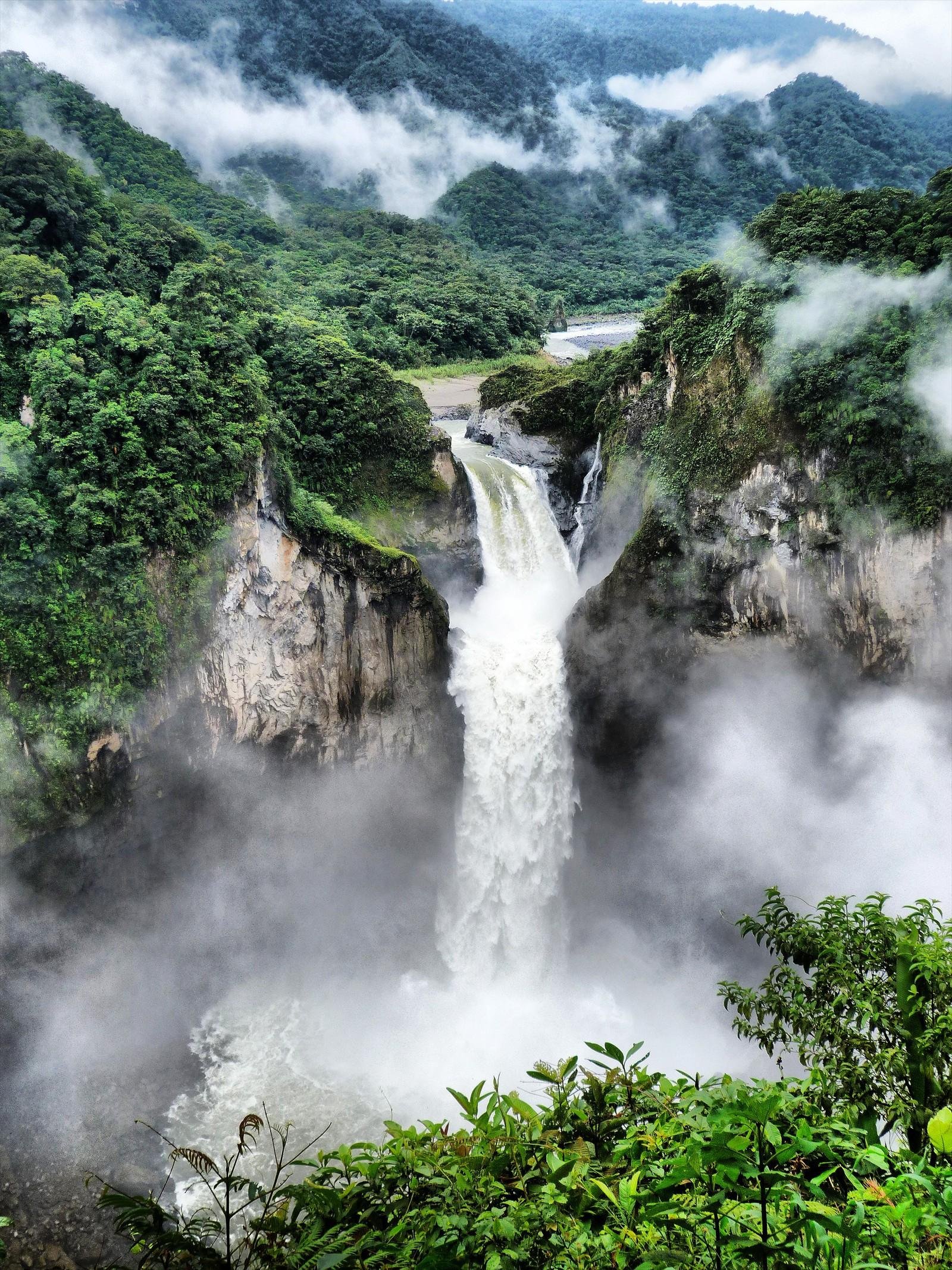 San Rafael Falls in Cayambe Coca park